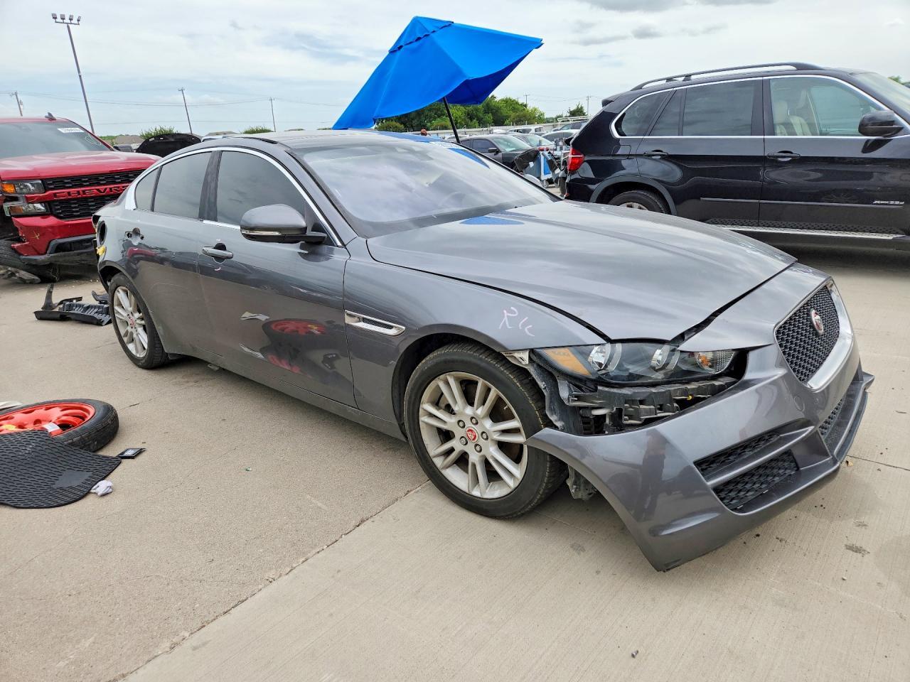 2019 Jaguar Xe Premium - Фото 4