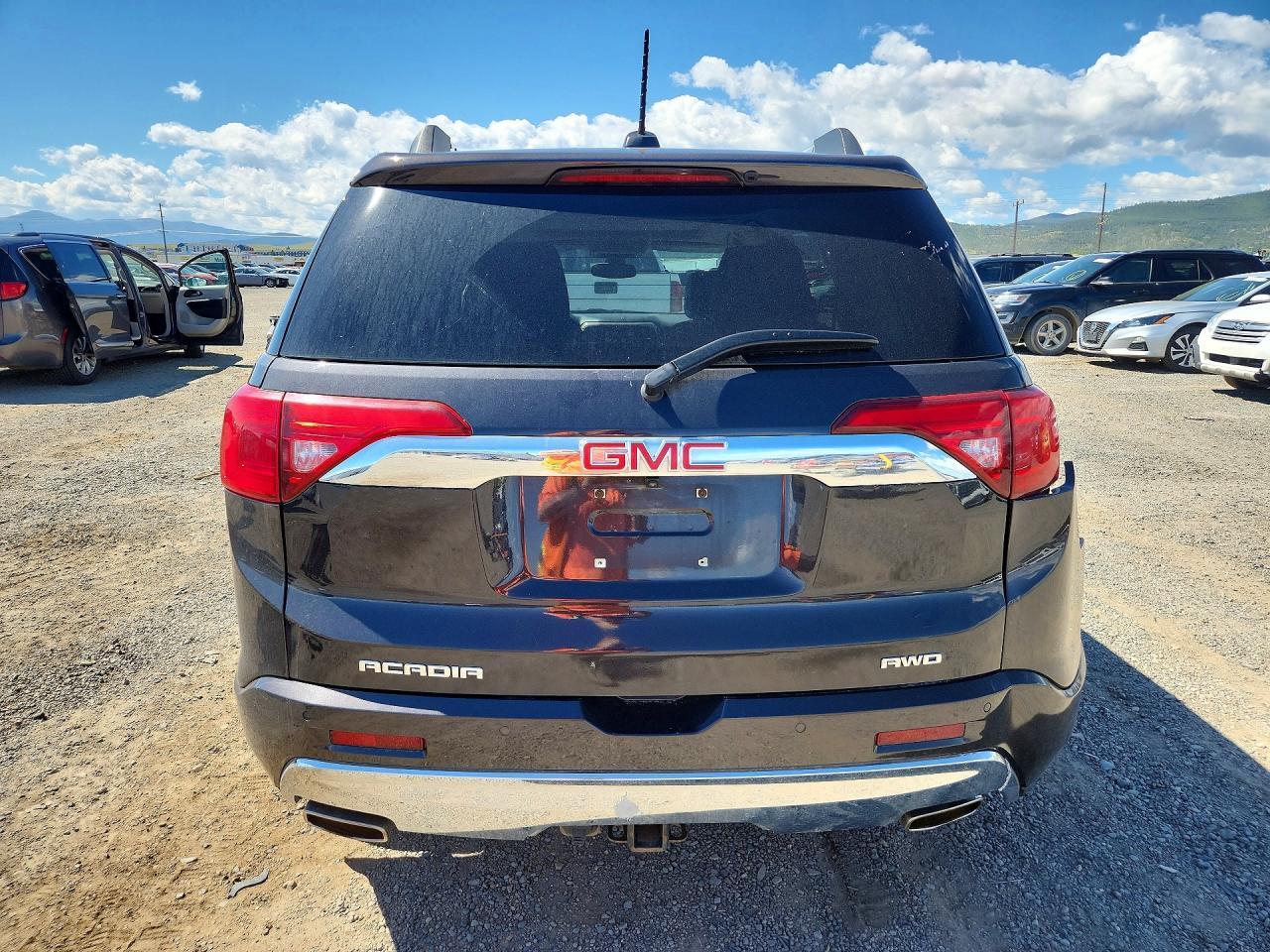 2018 GMC Acadia Denali - Image 6