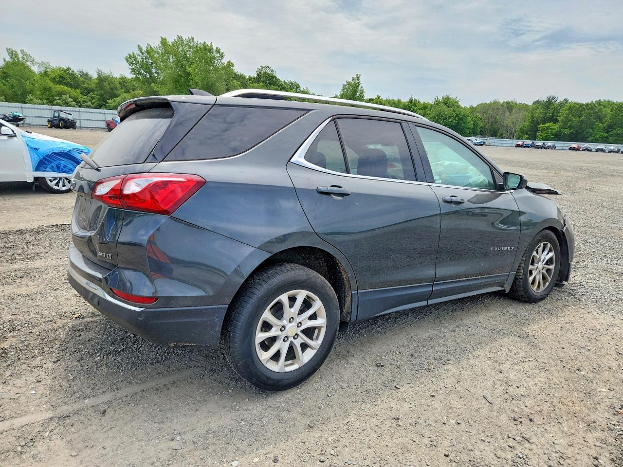 2020 Chevrolet Equinox Lt - Image 3