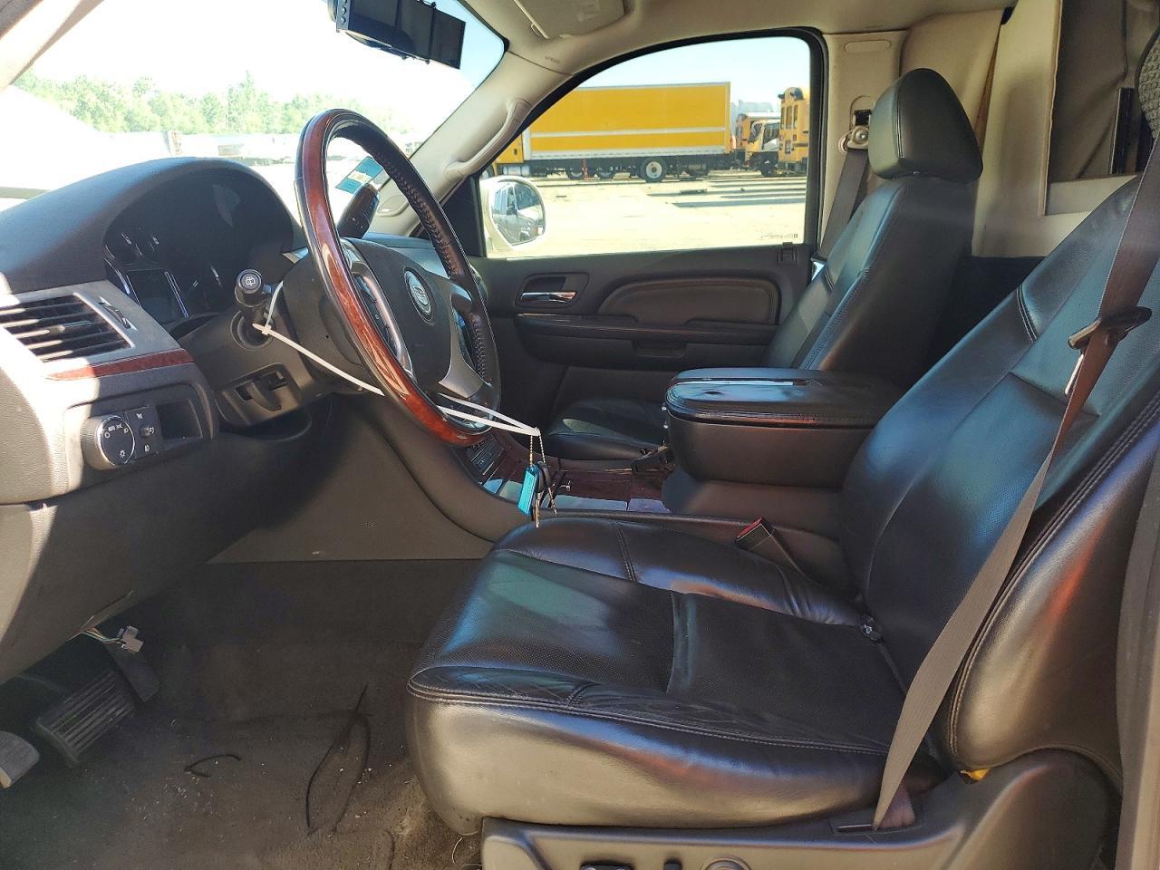 2008 Cadillac Escalade Esv - Image 7