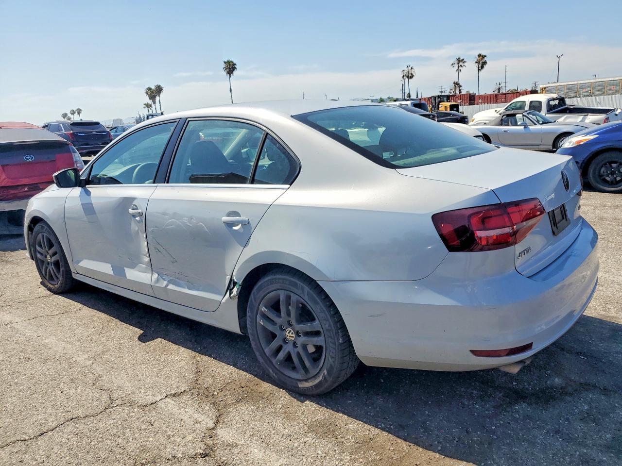 2017 Volkswagen Jetta S - Фото 2