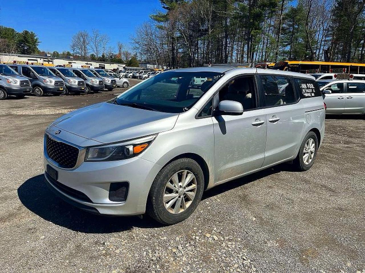 2018 Kia Sedona L - Фото 2