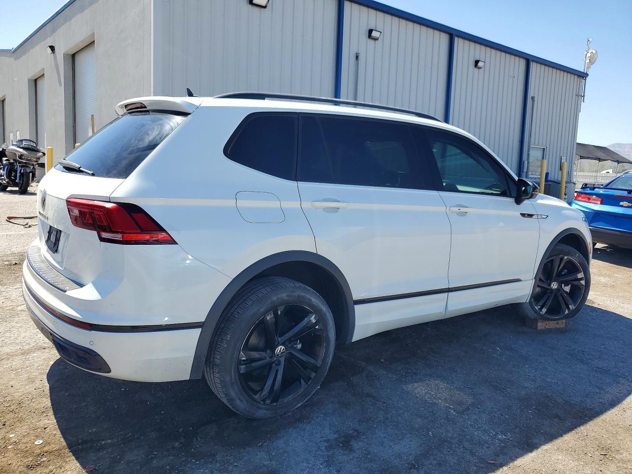 2023 Volkswagen Tiguan Se R-Line Black - Фото 3