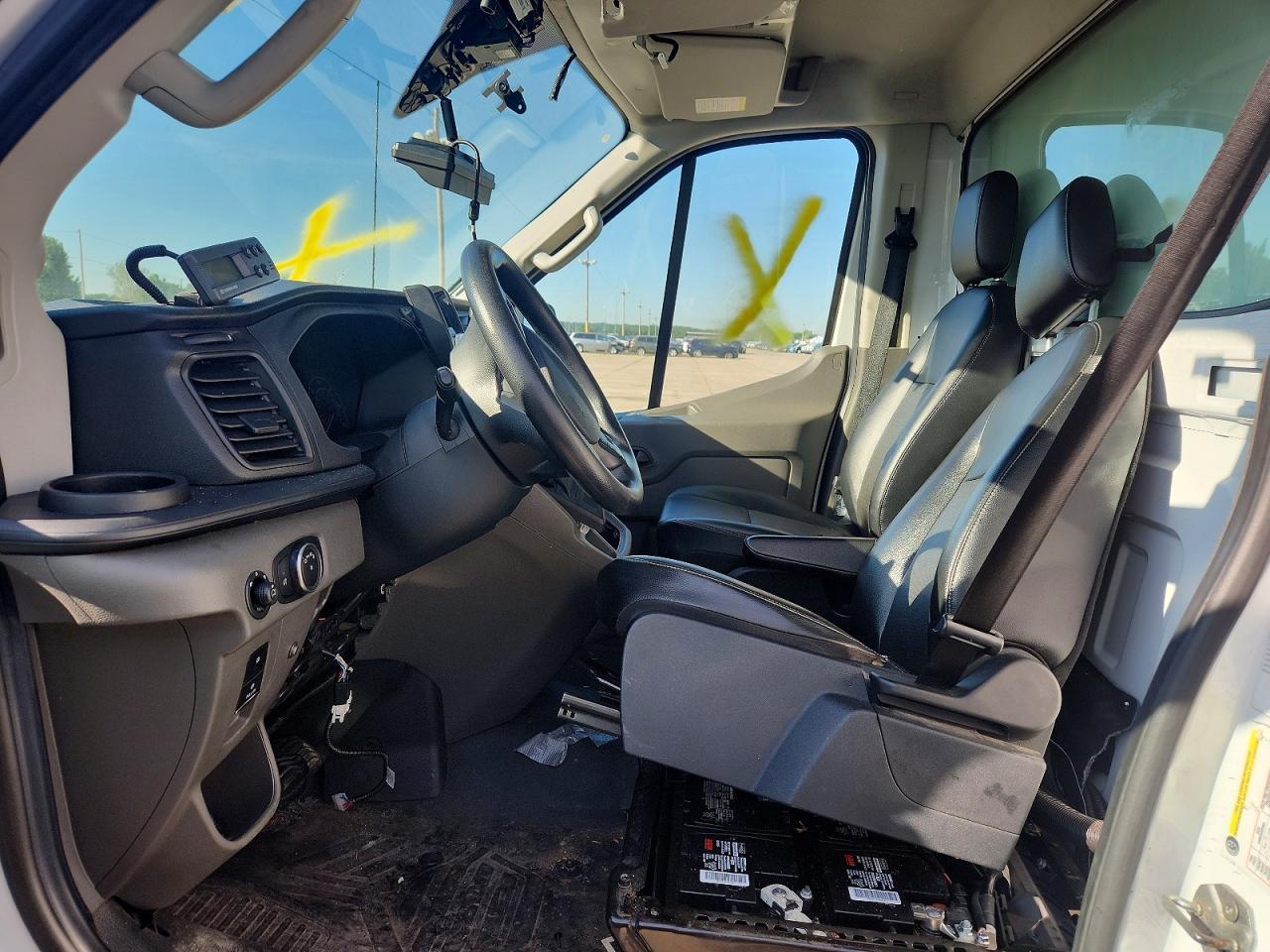2022 Ford Transit Delivery Truck - Фото 7