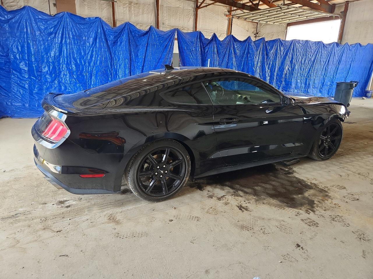 2020 Ford Mustang Gt - Фото 3