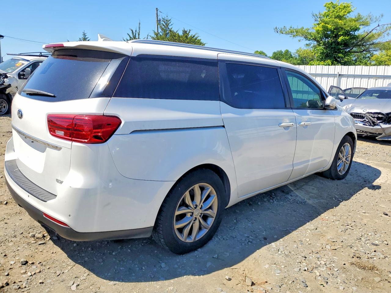 2020 Kia Sedona Ex - Фото 3