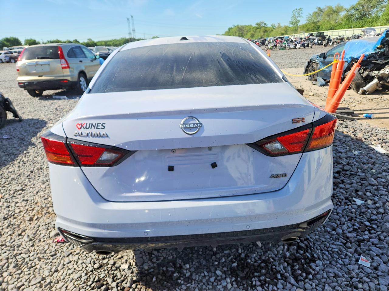 2024 Nissan Altima Sr - Image 6