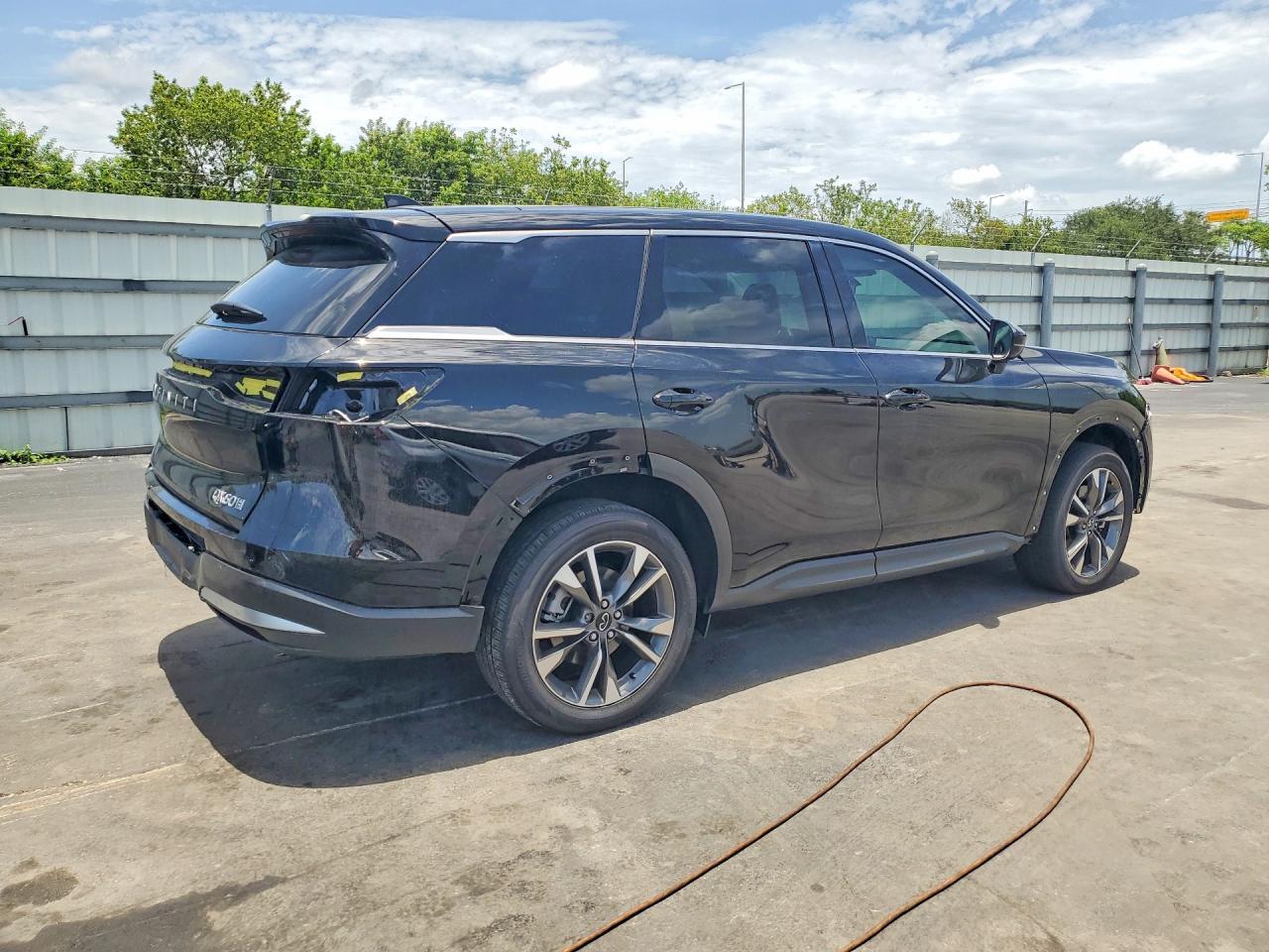 2026 Infiniti Qx60 Pure - Image 3