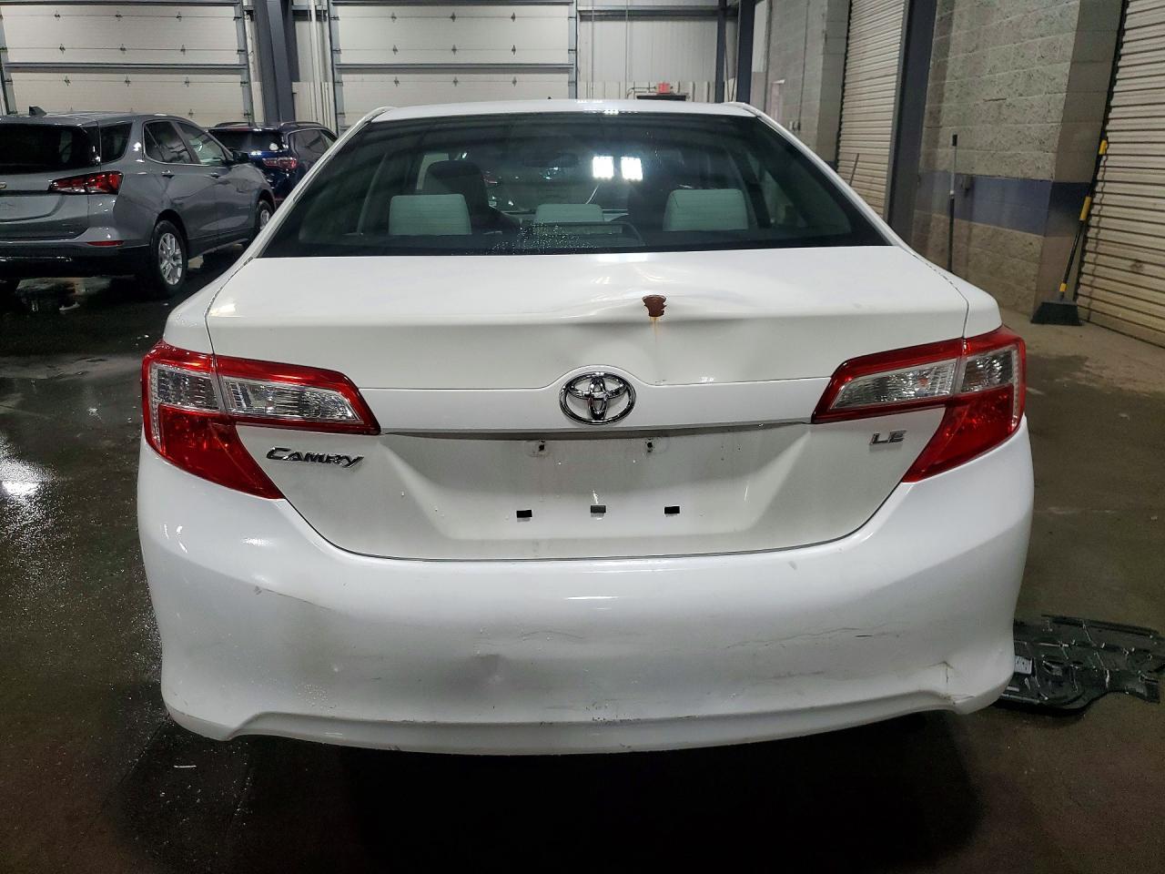 2014 Toyota Camry Le - Image 6