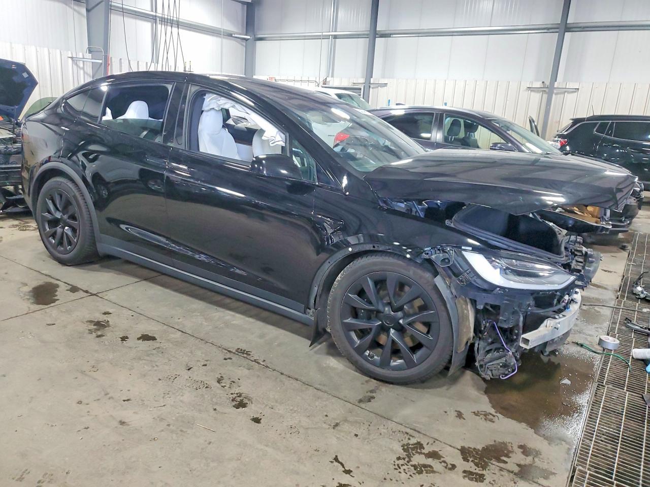 2023 Tesla Model X - Фото 4