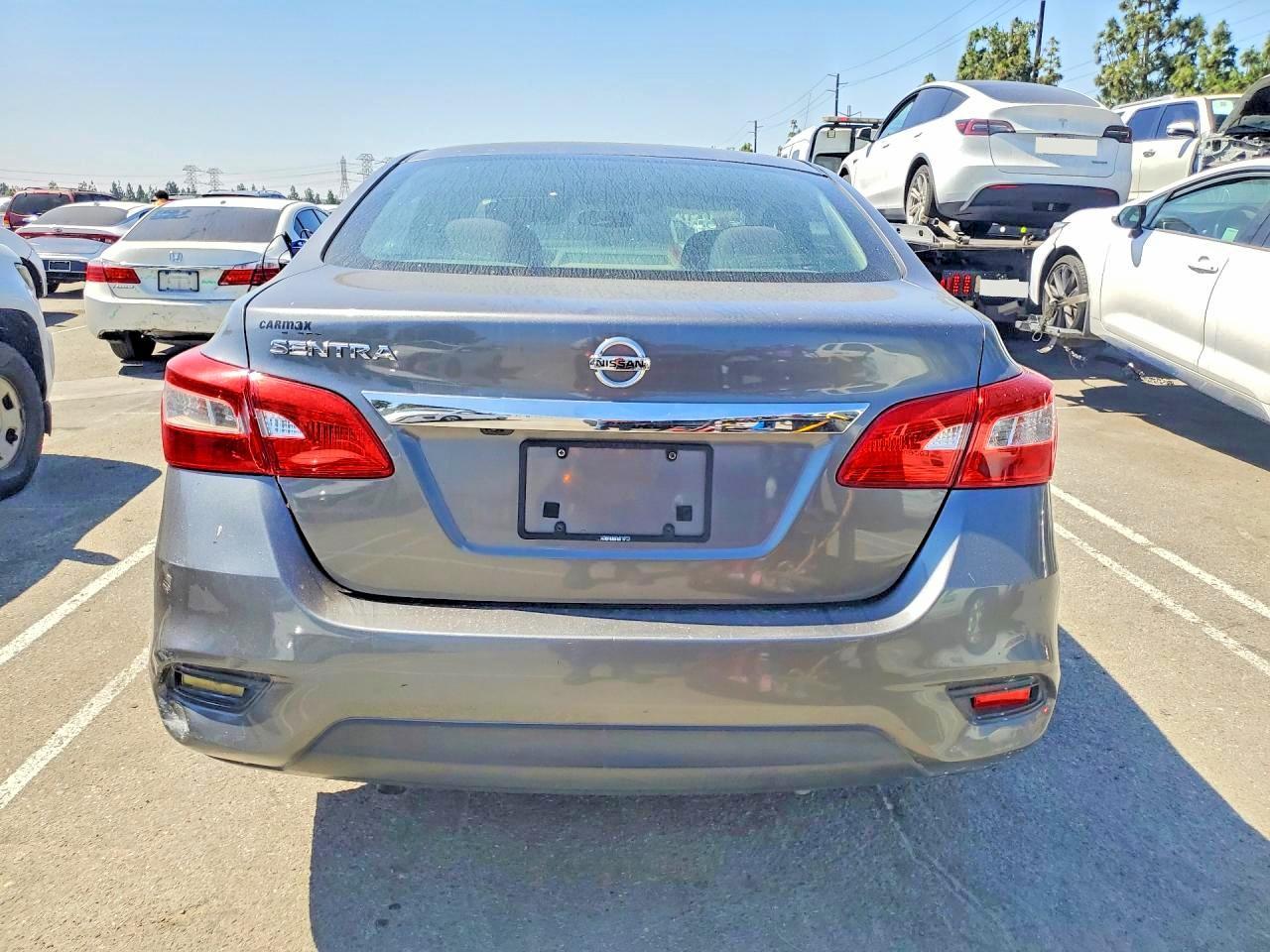 2018 Nissan Sentra S - Image 6