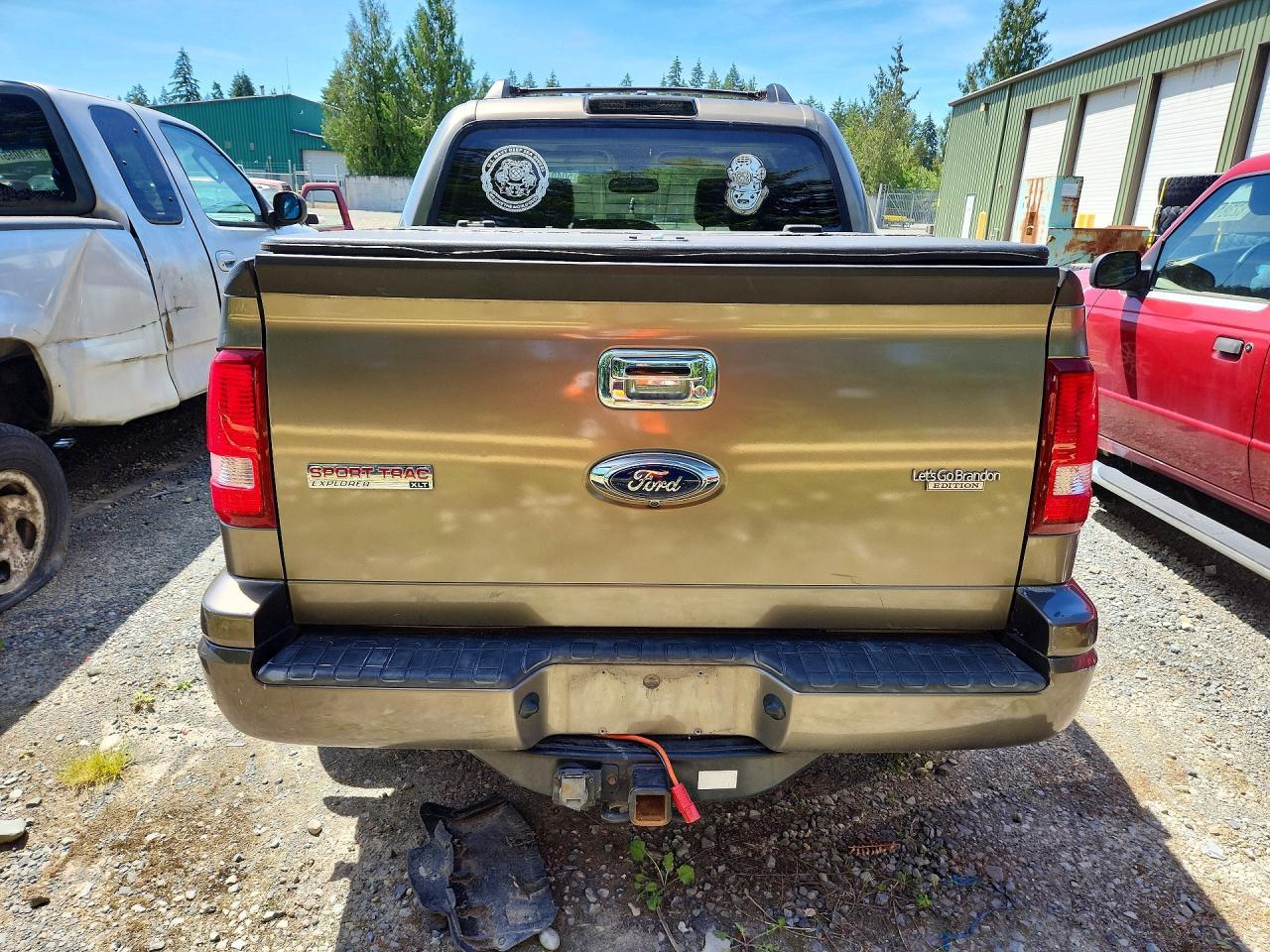 2007 Ford Explorer Sport Trac Limited - Image 6