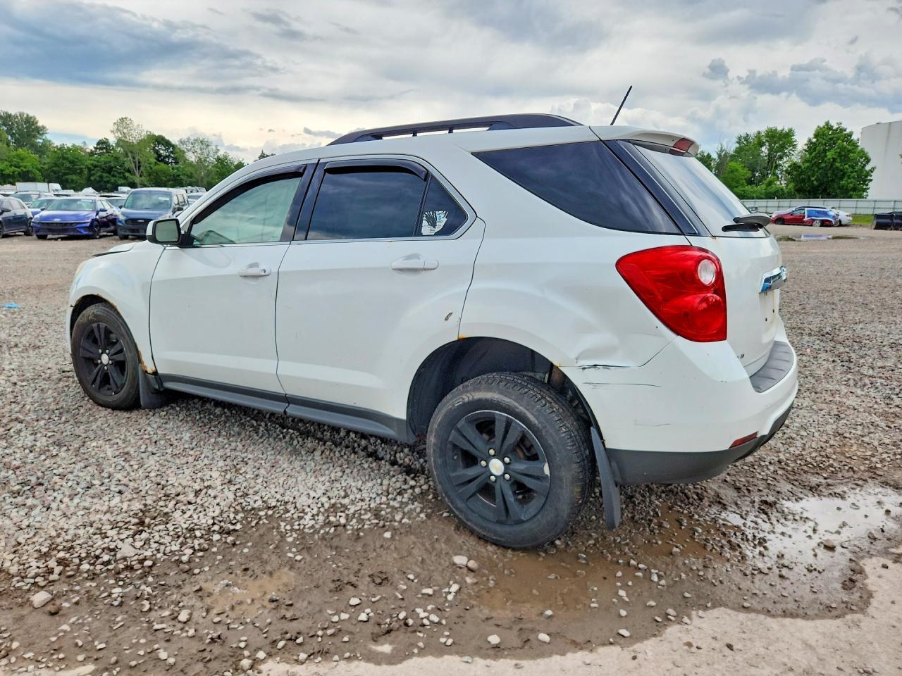 2015 Chevrolet Equinox Lt - Image 2
