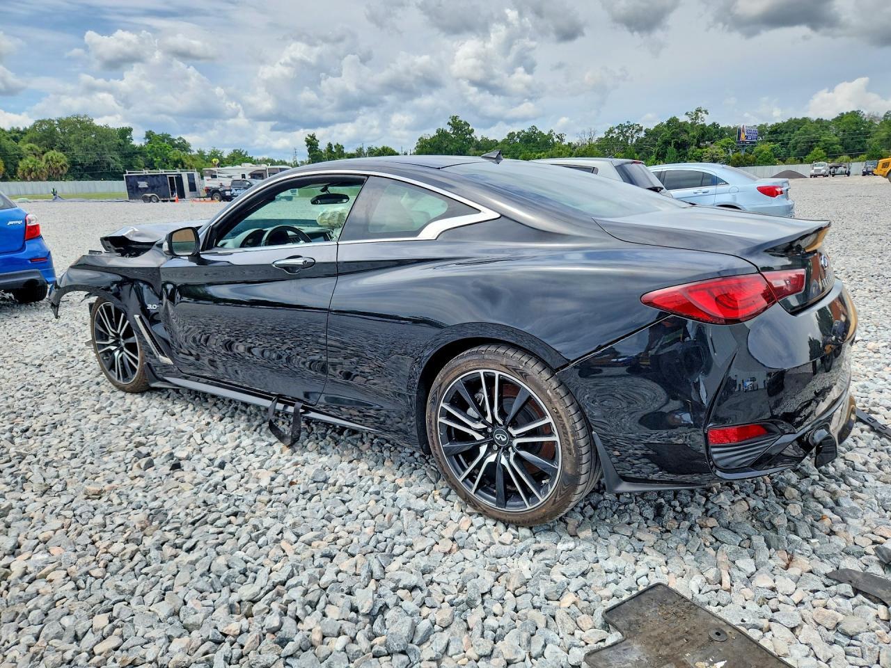 2018 Infiniti Q60 3.0T Luxe - Image 2