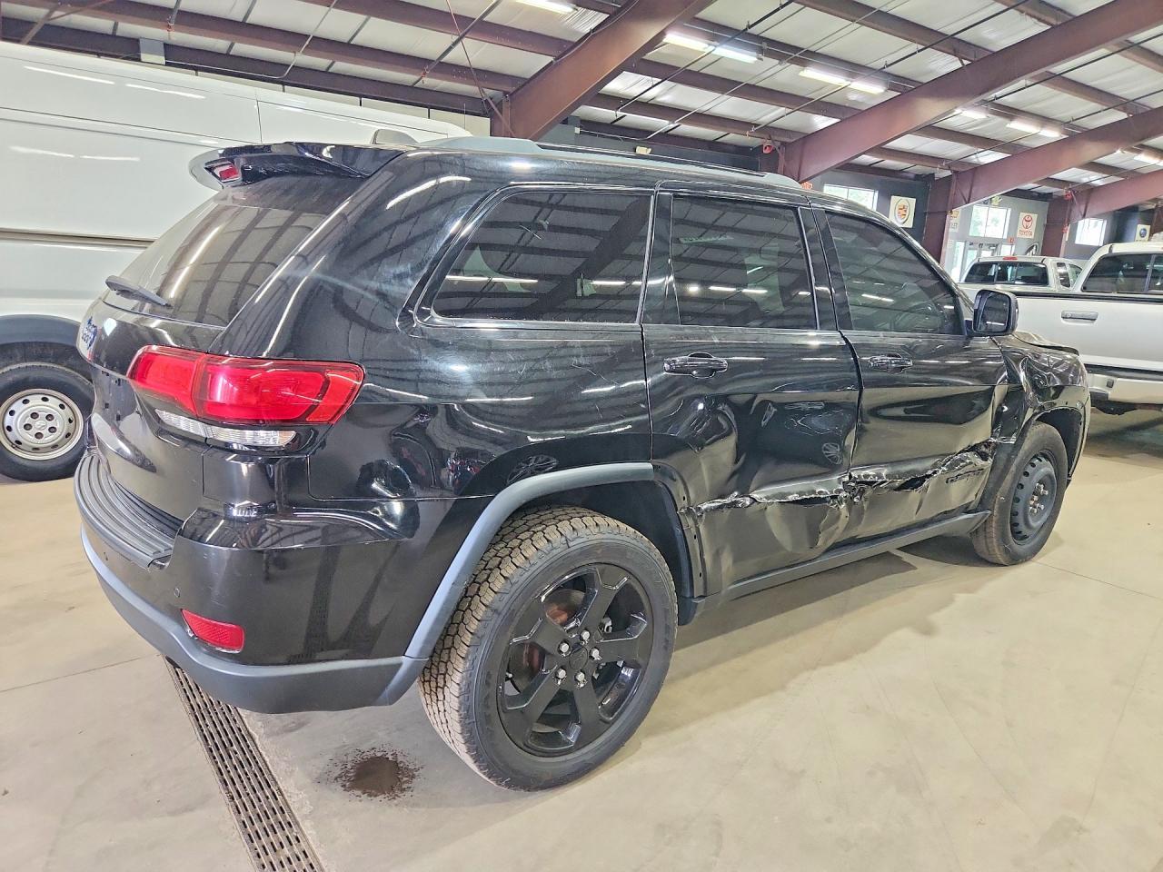 2019 Jeep Grand Cherokee Laredo - Фото 3