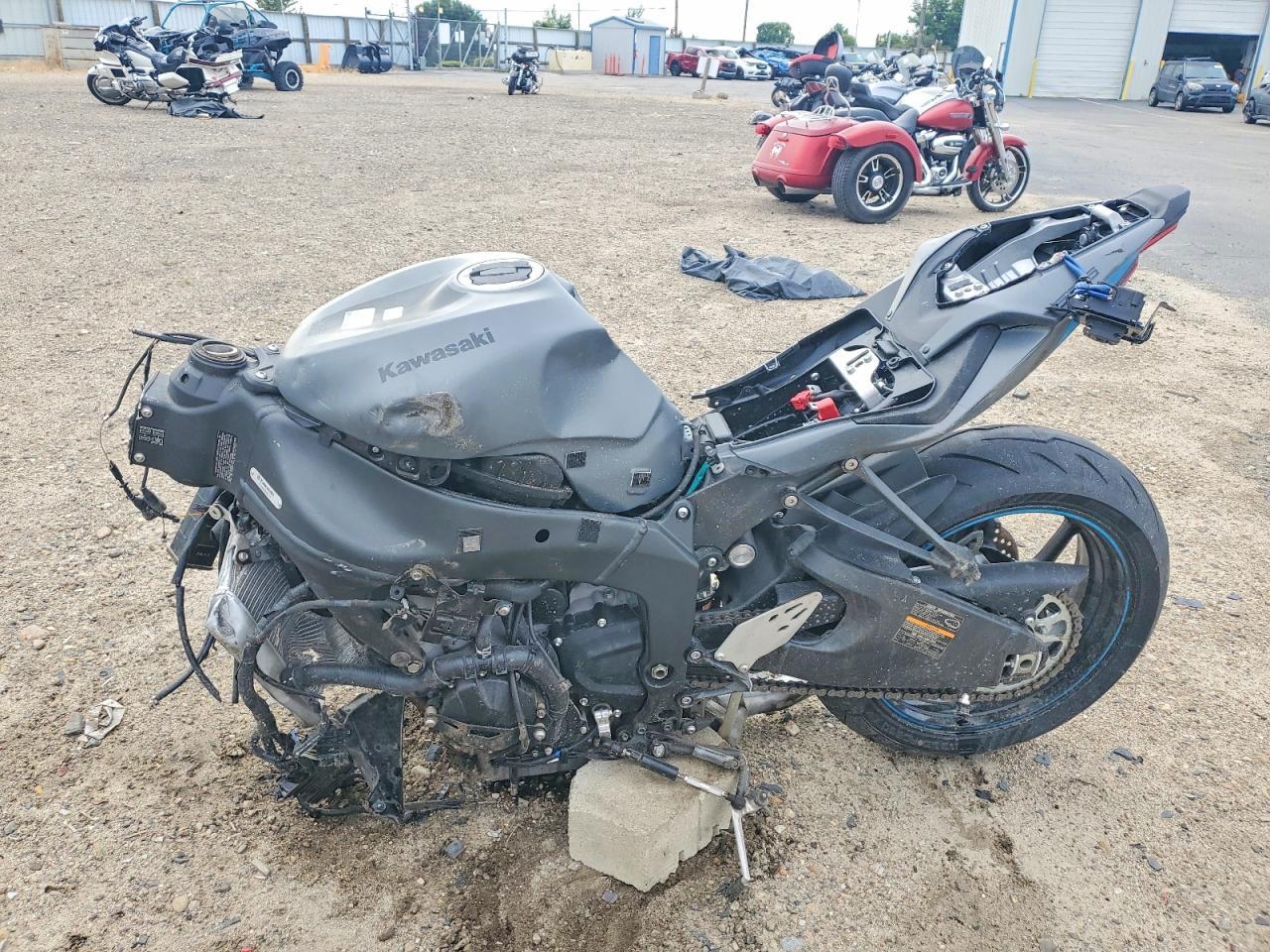 2025 Kawasaki Zx636 K - Фото 3