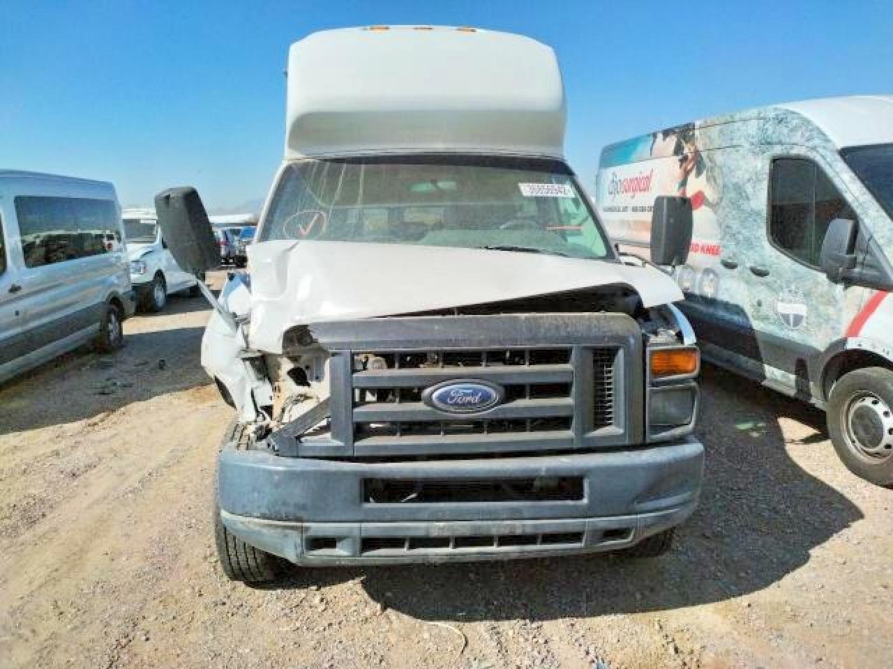 2011 Ford Econoline E350 Super Duty Van - Фото 5
