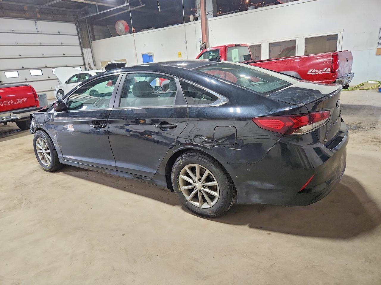 2018 Hyundai Sonata Se - Image 2
