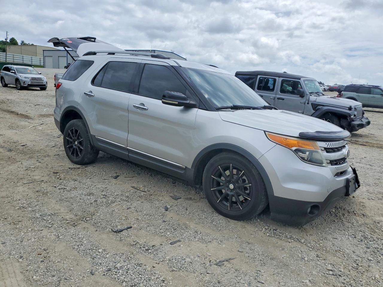 2013 Ford Explorer Xlt - Фото 4