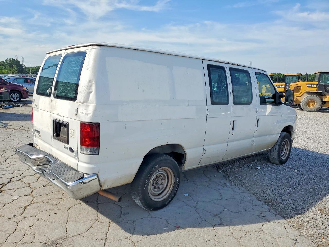 2012 Ford Econoline E150 Van - Image 3