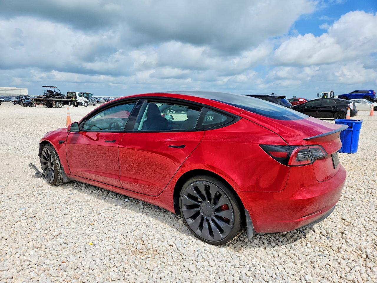 2023 Tesla Mod - Image 2