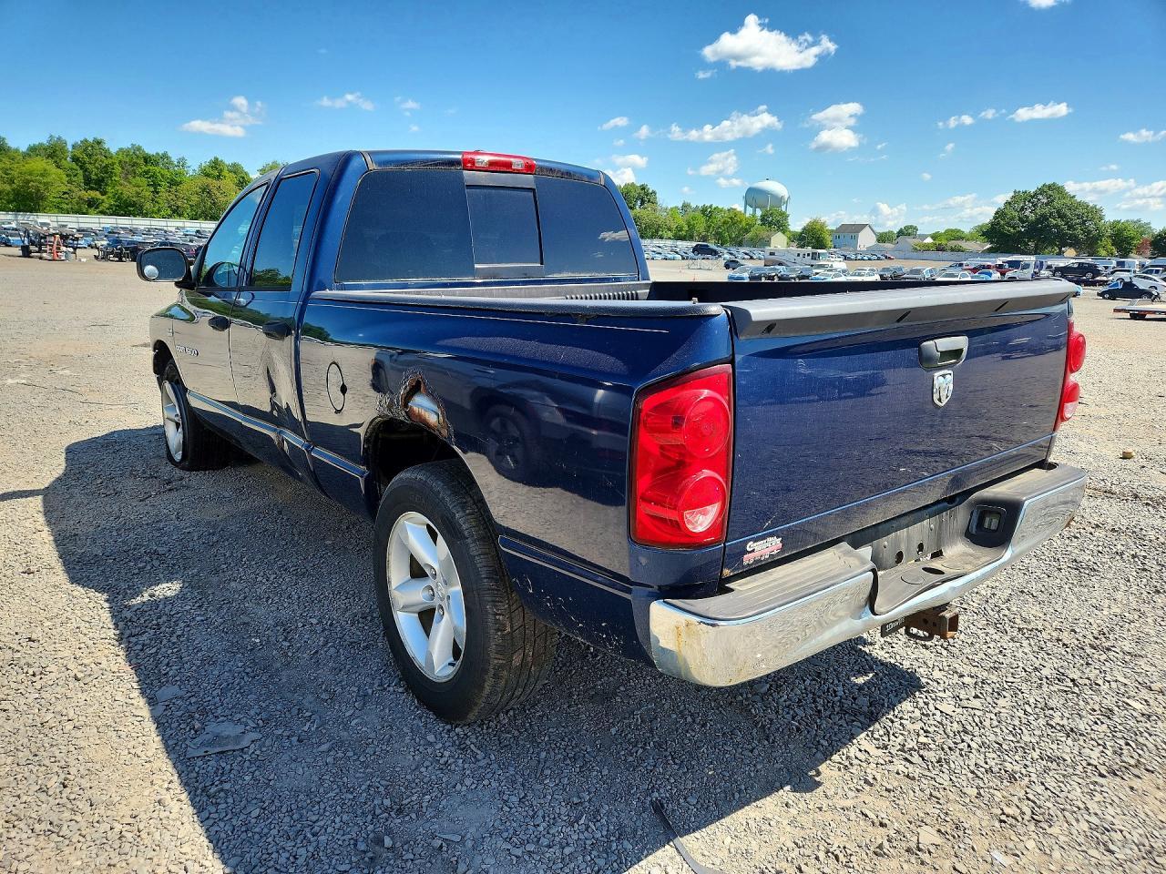 2007 Dodge Ram 1500 St - Фото 2