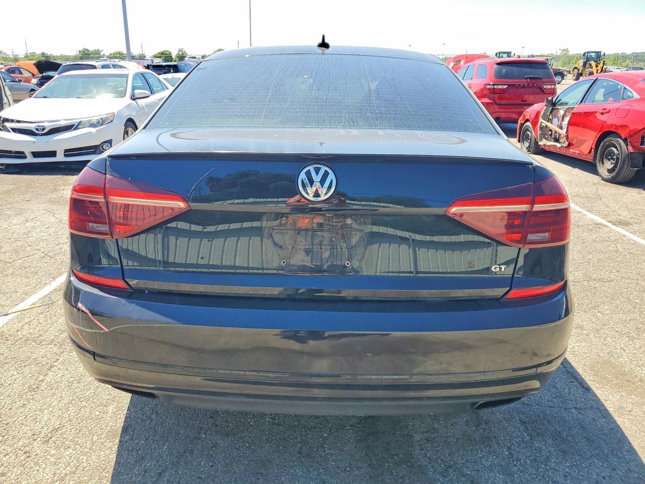 2018 Volkswagen Passat Gt - Фото 6