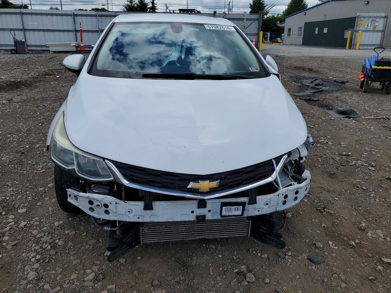 2018 Chevrolet Cruze Ls - Image 5