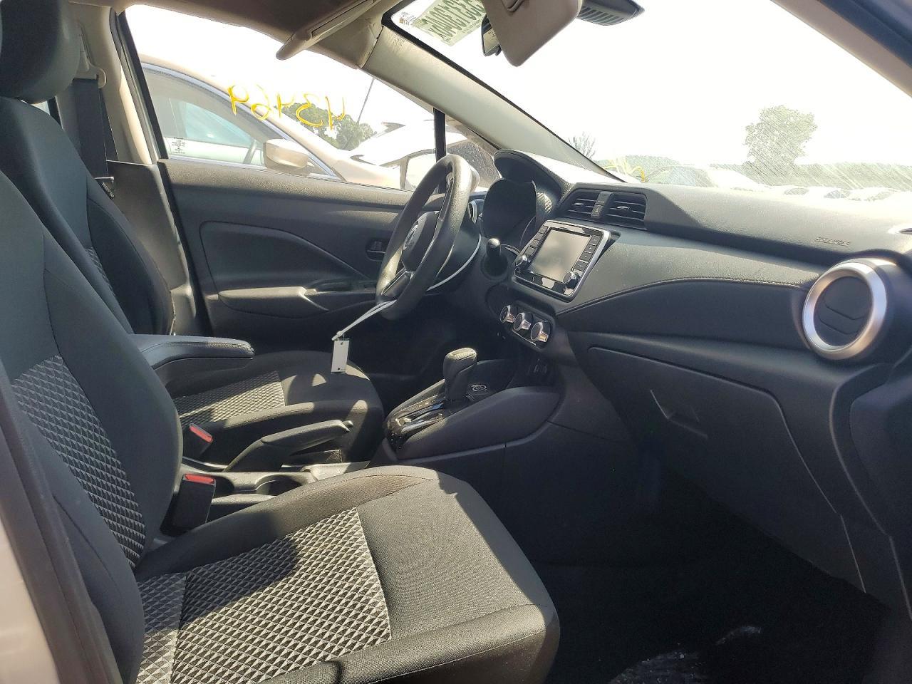2021 Nissan Versa S - Фото 7