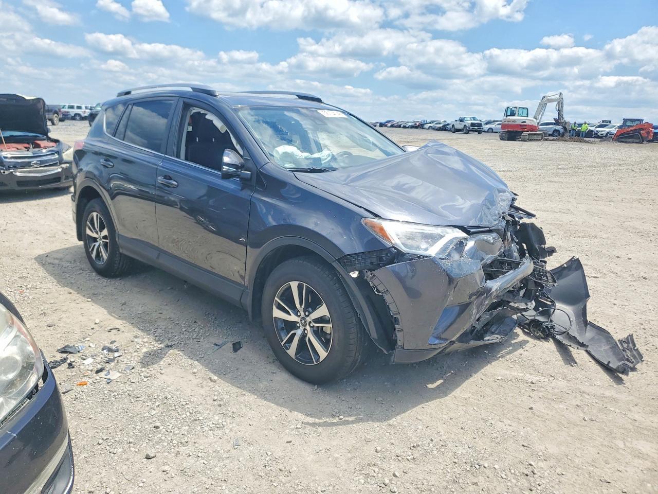 2018 Toyota Rav4 Xle - Image 4