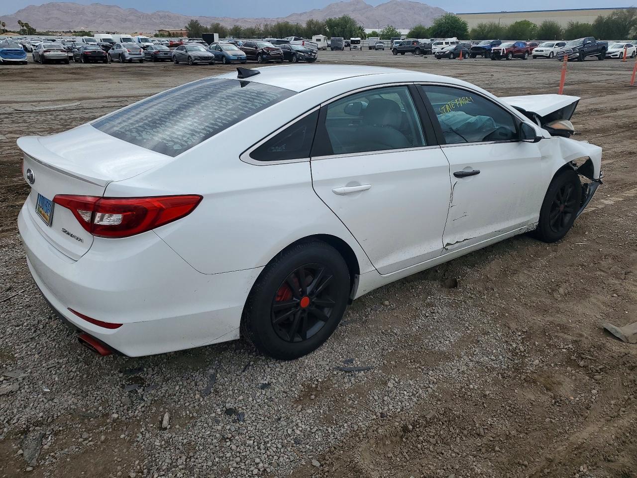 2017 Hyundai Sonata Se - Фото 3