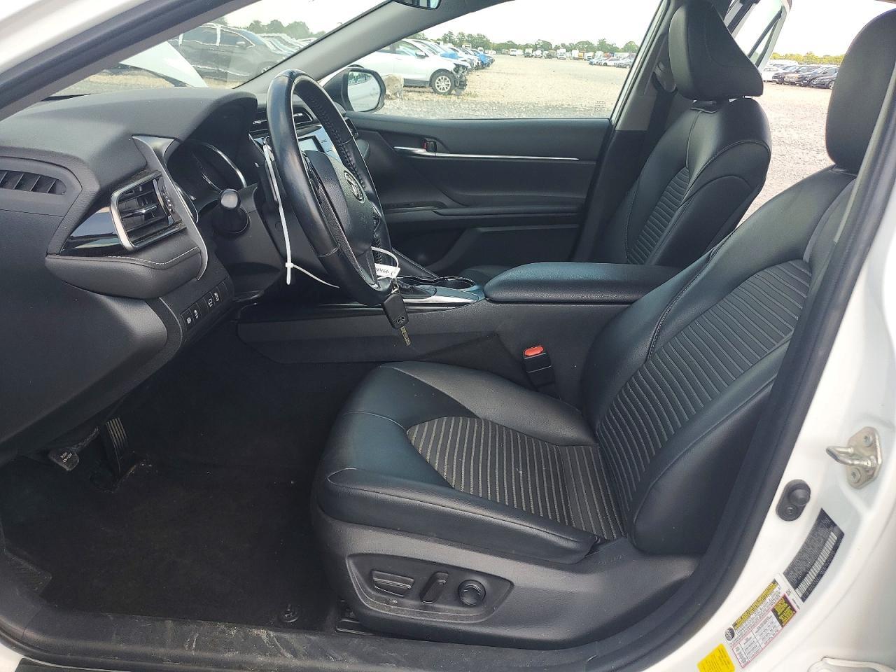 2019 Toyota Camry Se - Image 7