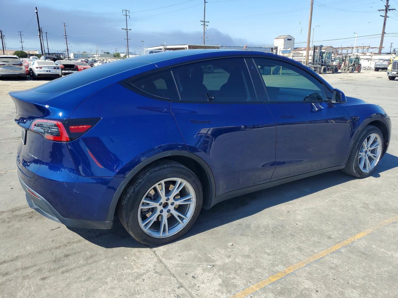2023 Tesla Model Y - Image 3