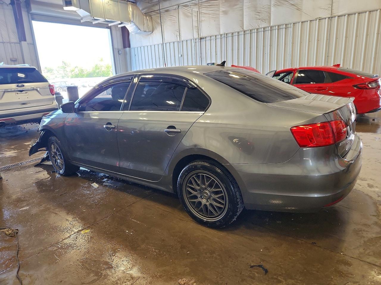 2014 Volkswagen Jetta Tdi - Image 2