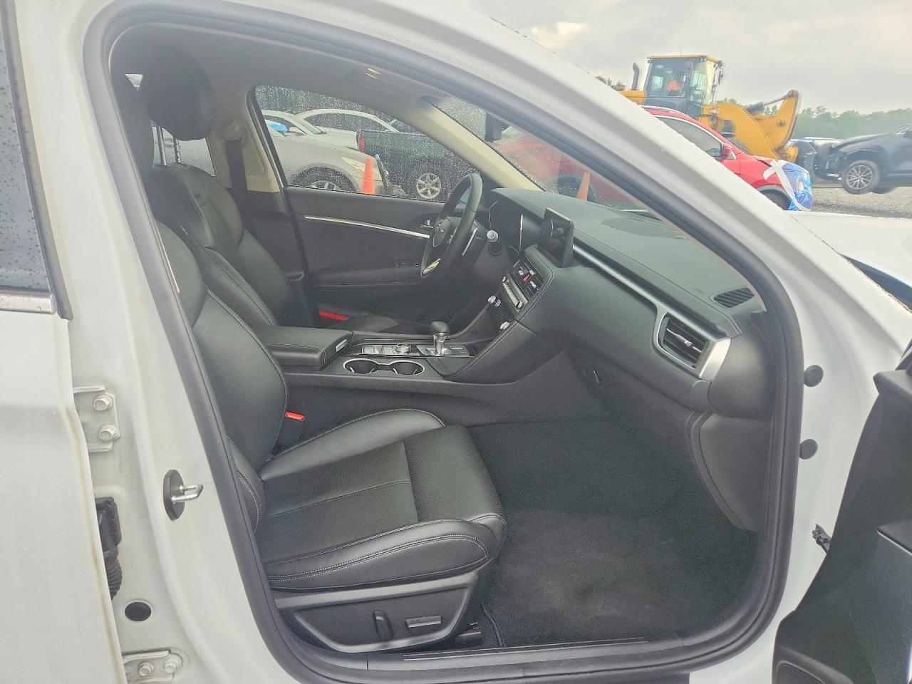 2025 Genesis G70 2.5T Standard - Фото 5