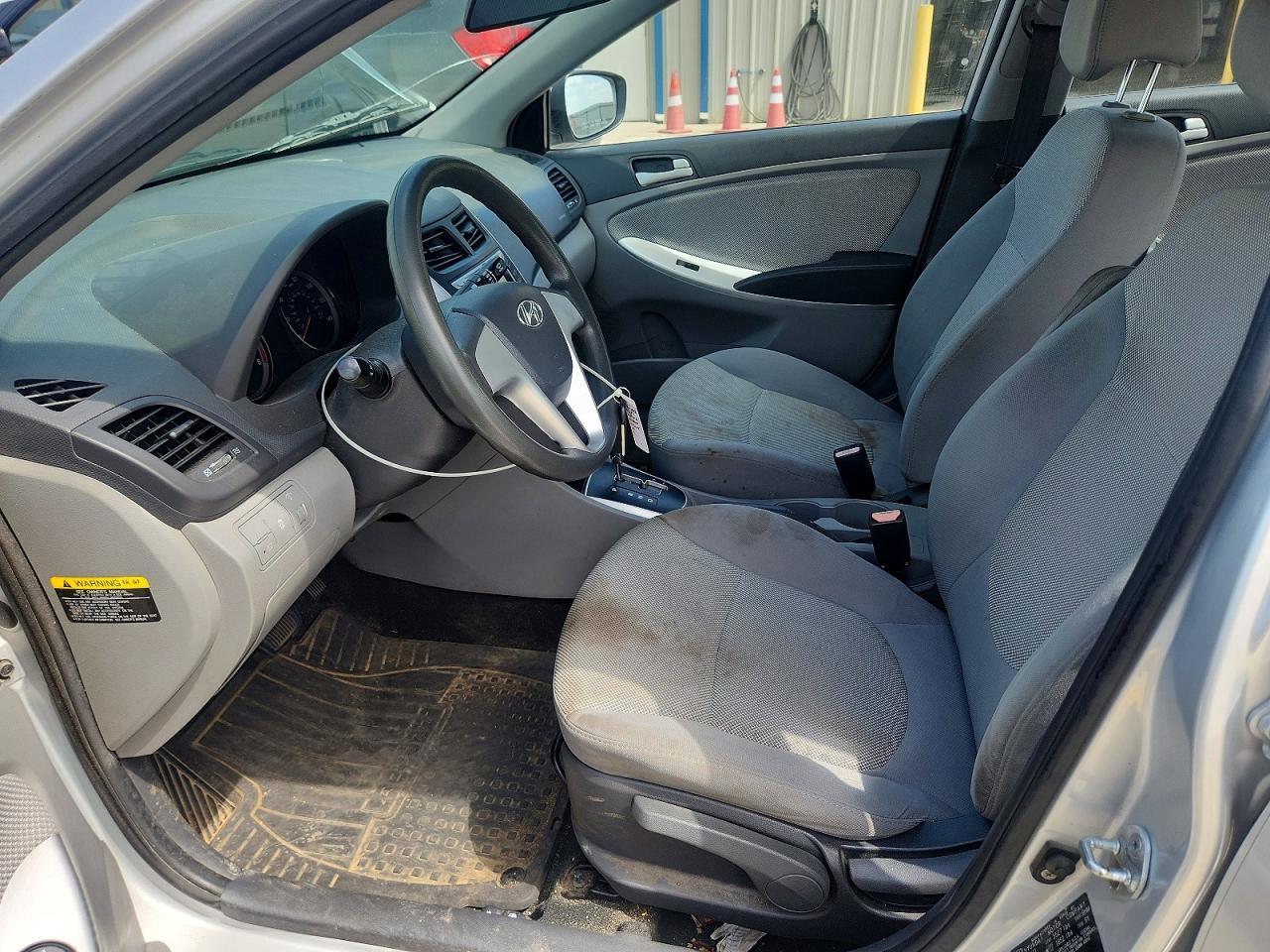 2012 Hyundai Accent Gls - Фото 7