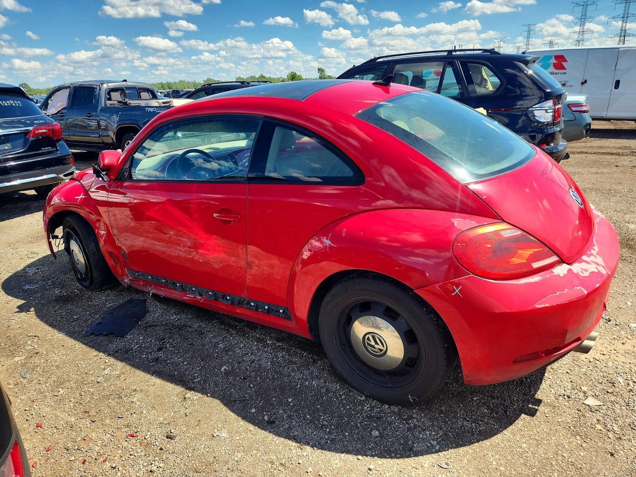 2013 Volkswagen Beetle - Image 2