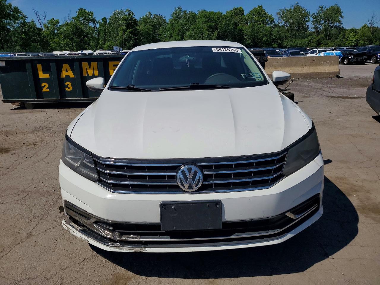 2018 Volkswagen Passat S - Фото 5