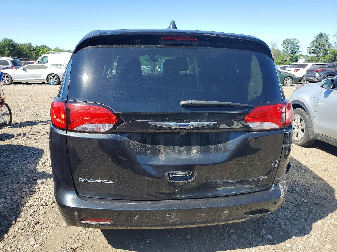 2018 Chrysler Pacifica L - Фото 6