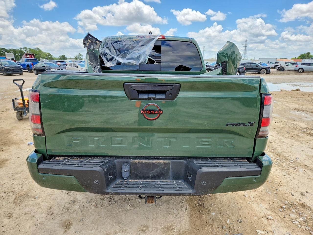 2024 Nissan Frontier Pro-X - Фото 6