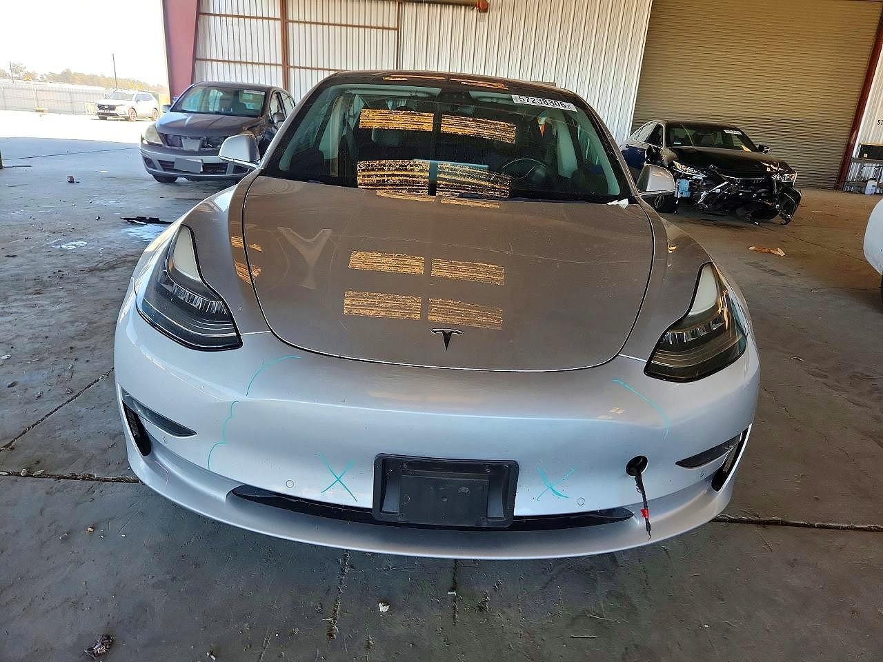 2018 Tesla Model 3 - Фото 5