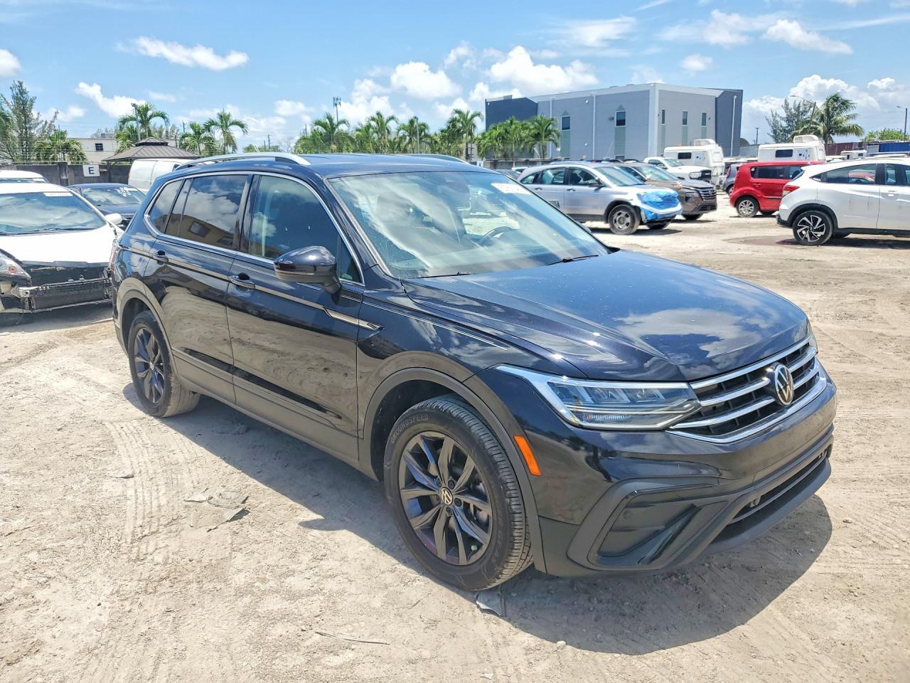 2022 Volkswagen Tiguan Se - Image 4