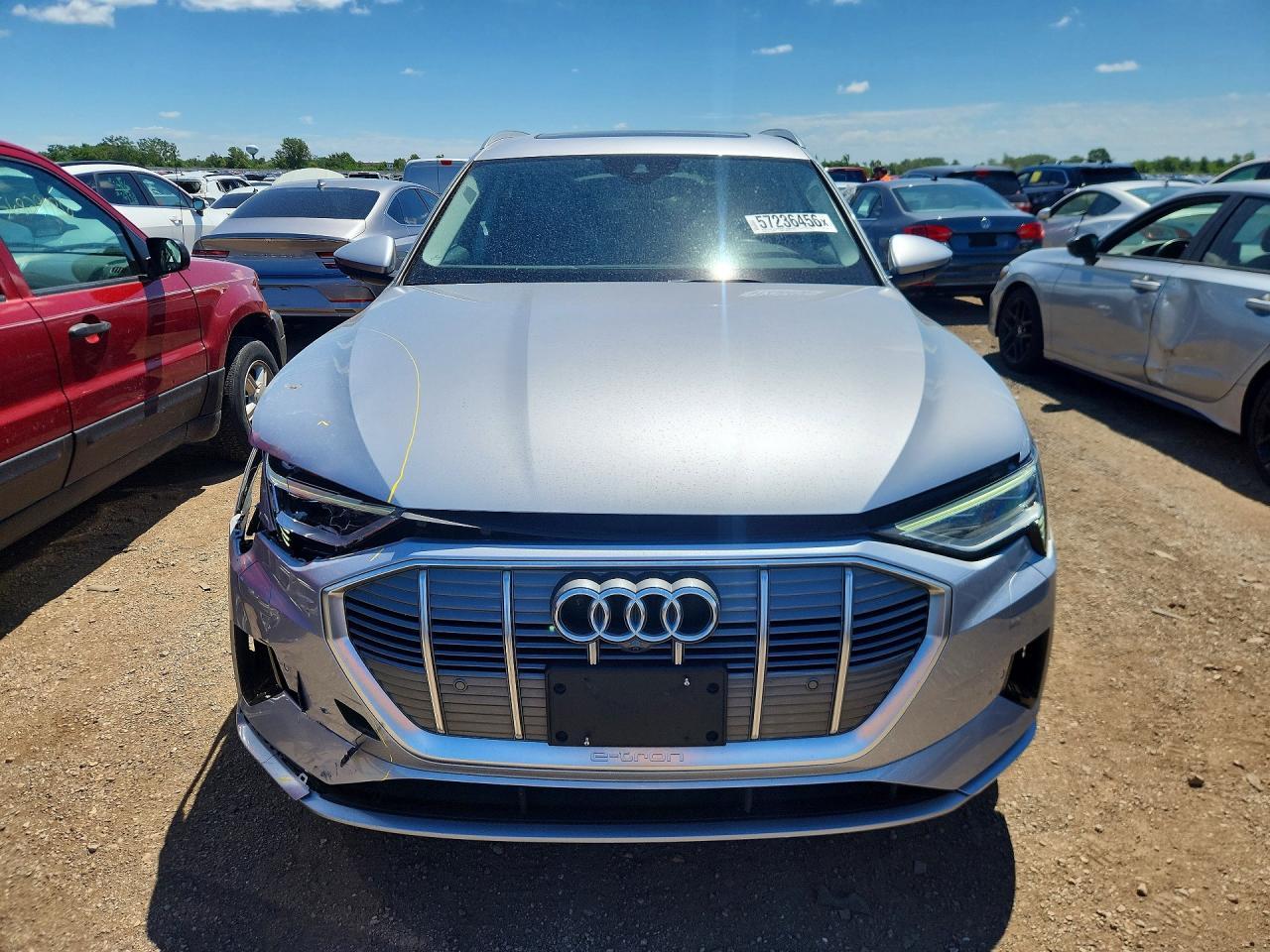 2022 Audi E-Tron Premium Plus - Фото 5