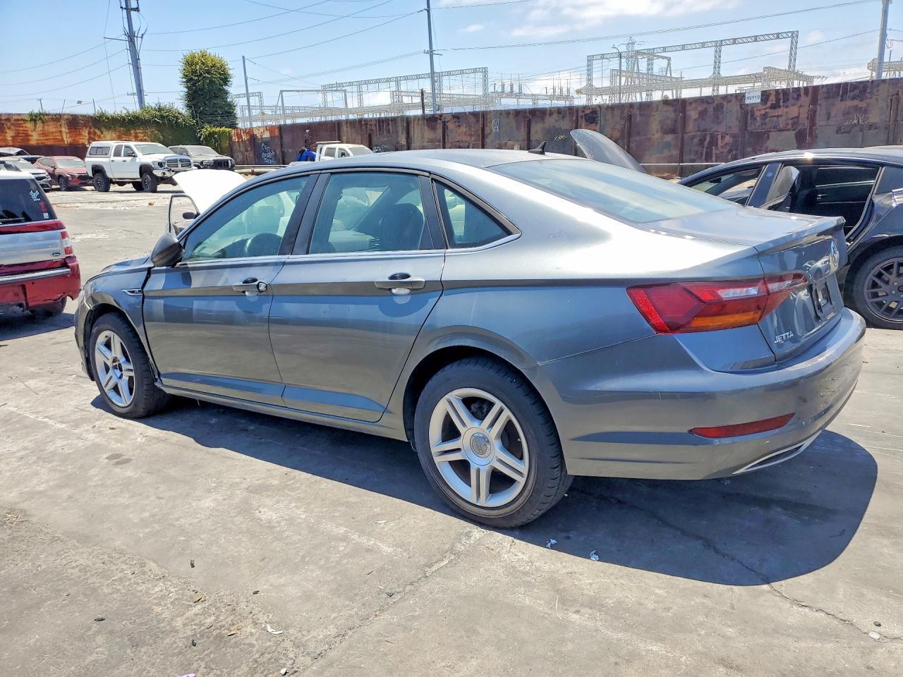 2019 Volkswagen Jetta S - Фото 2