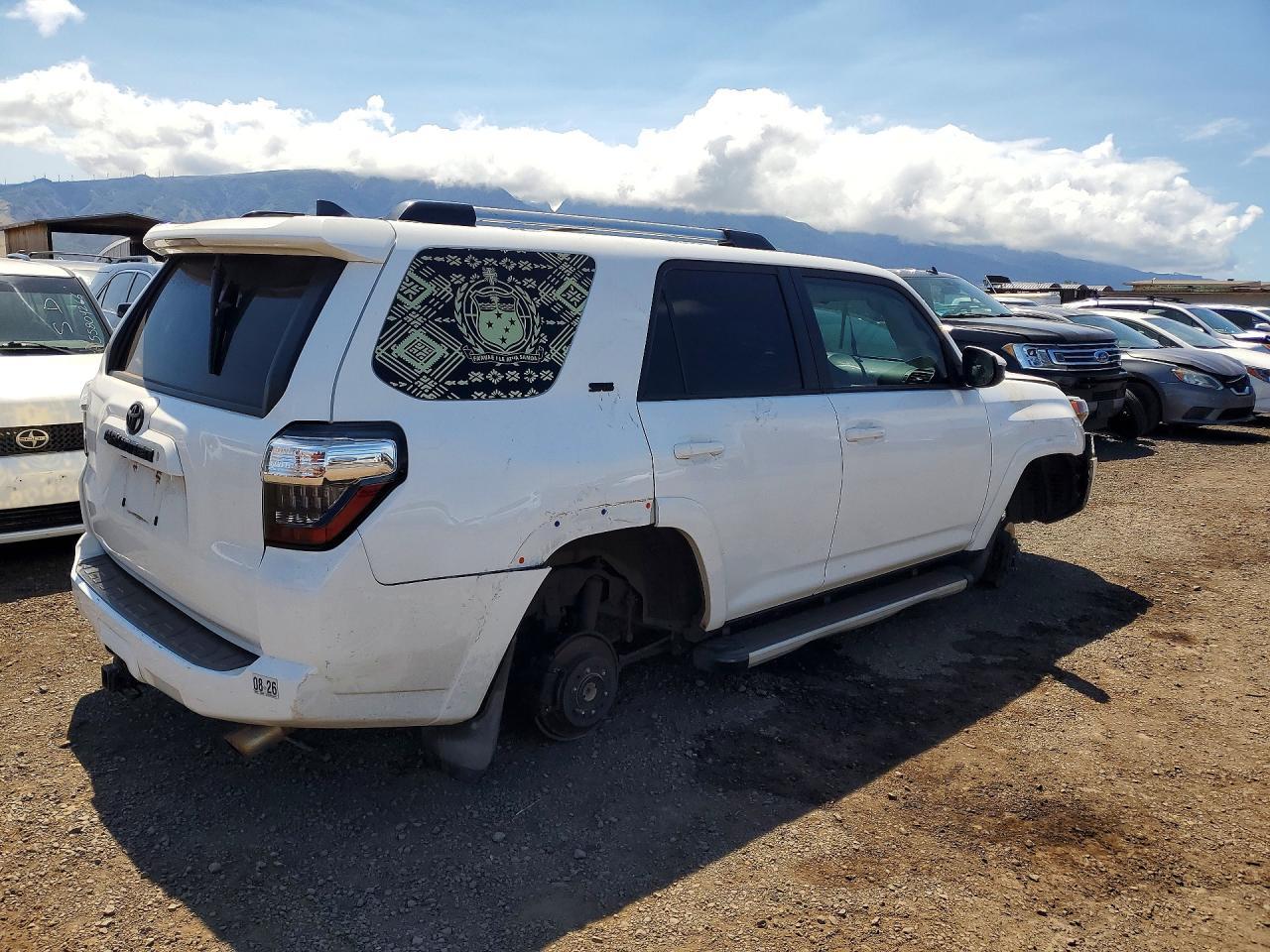 2020 Toyota 4Runner Sr5 - Image 3
