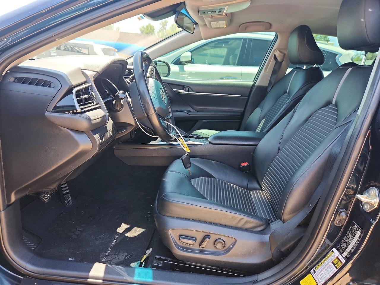 2020 Toyota Camry Se - Фото 7