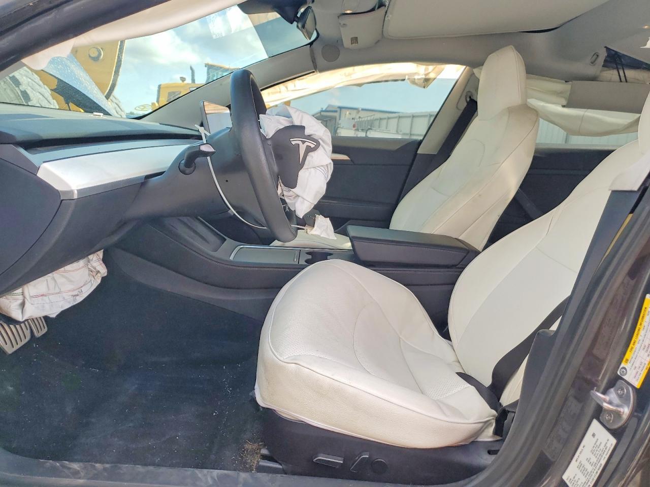 2021 Tesla Model 3 - Фото 7