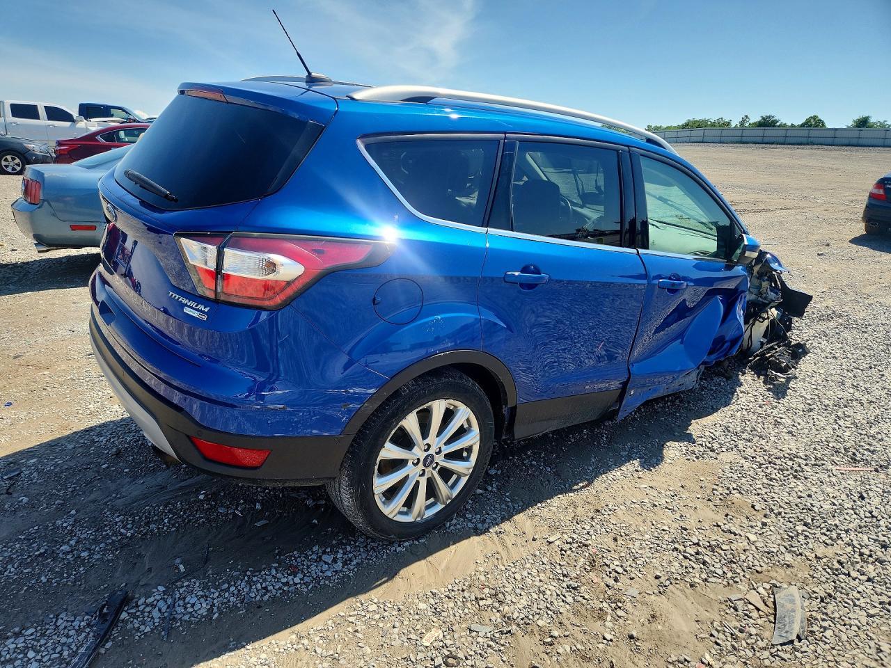 2017 Ford Escape Titanium - Фото 3