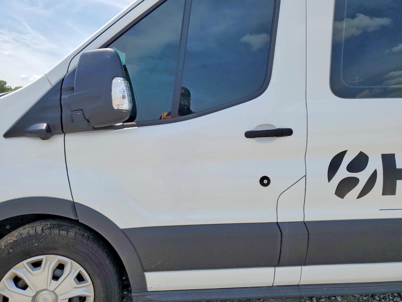 2023 Ford Transit T-350 - Image 7