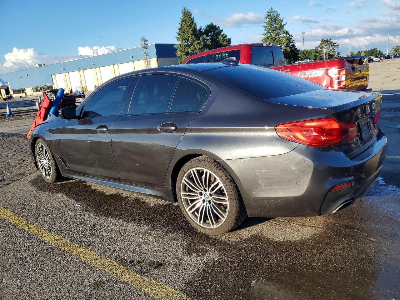 2019 BMW 530 I - Фото 2